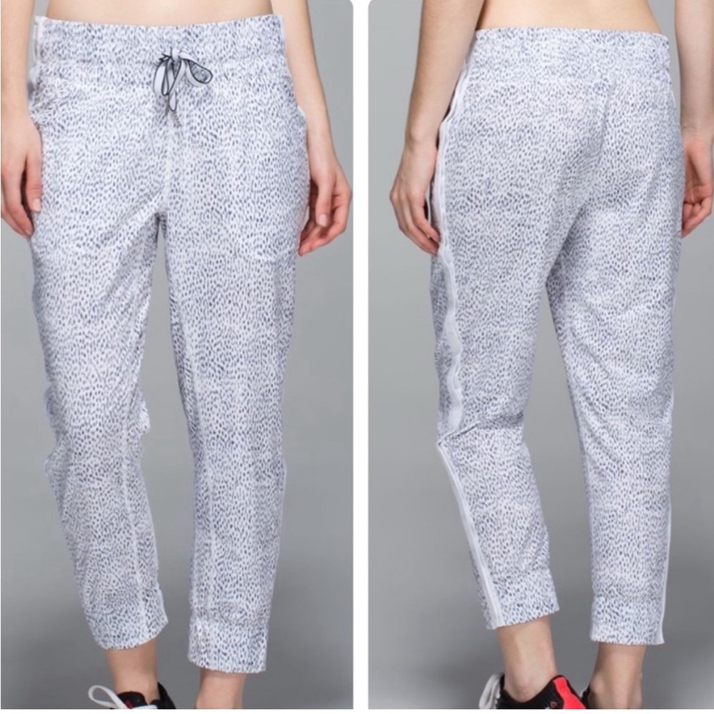 Lululemon Tearaway Joggers Dottie Dash Black White Jogger Pants Size 6
